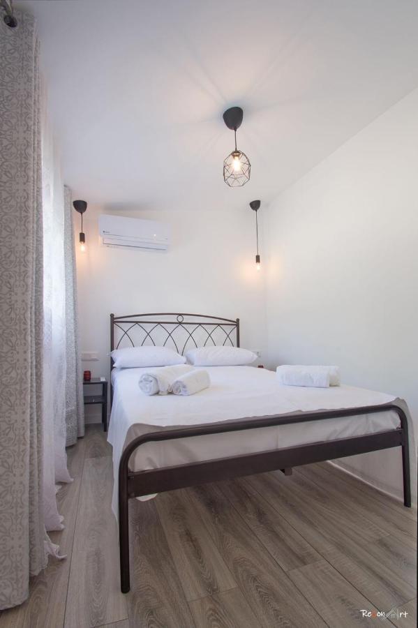 Oresti'S Villa Near Airport & Beach Артеміда Екстер'єр фото